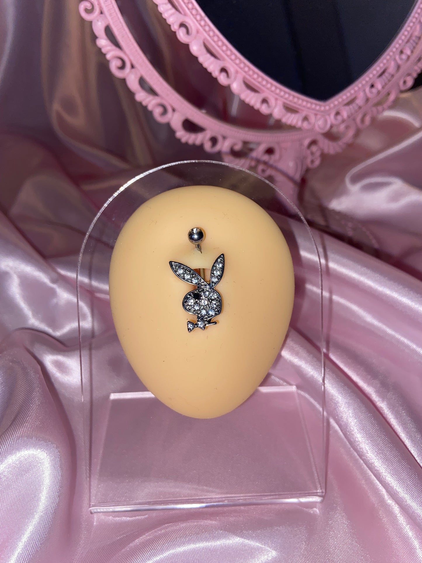 Hot Bunny Bauchnabelpiercing