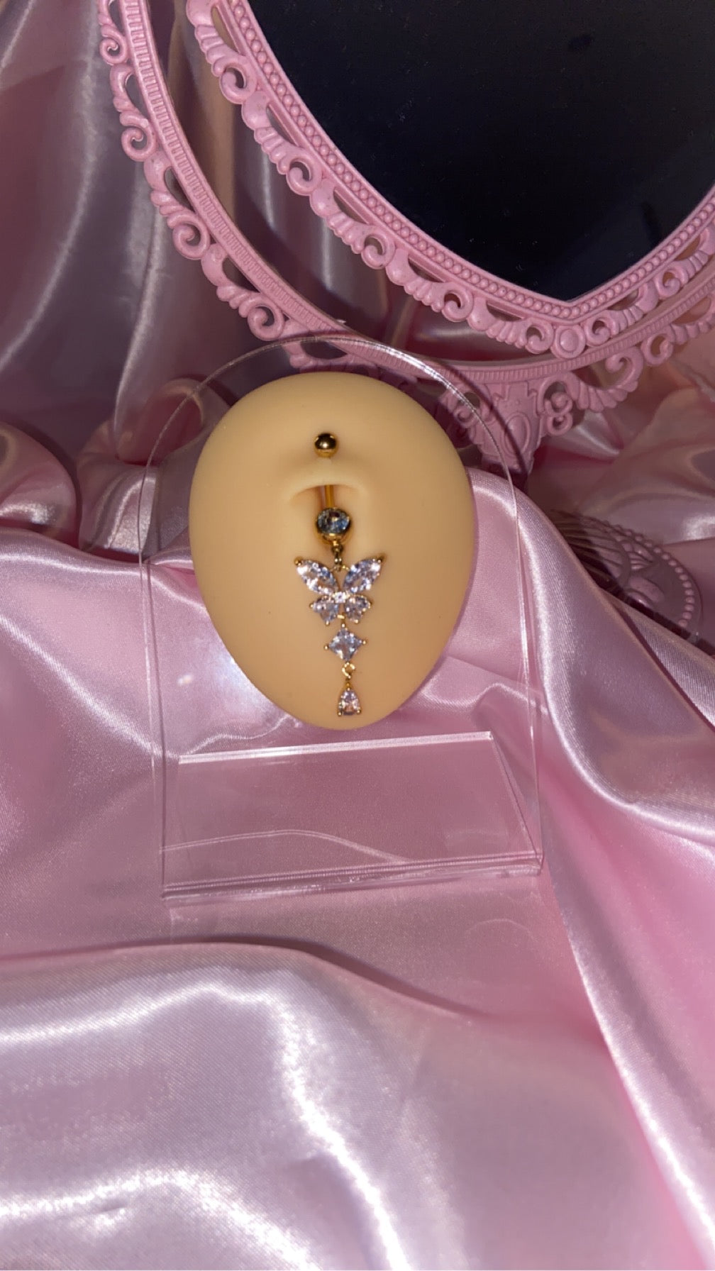 Mariposa Bauchnabelpiercing