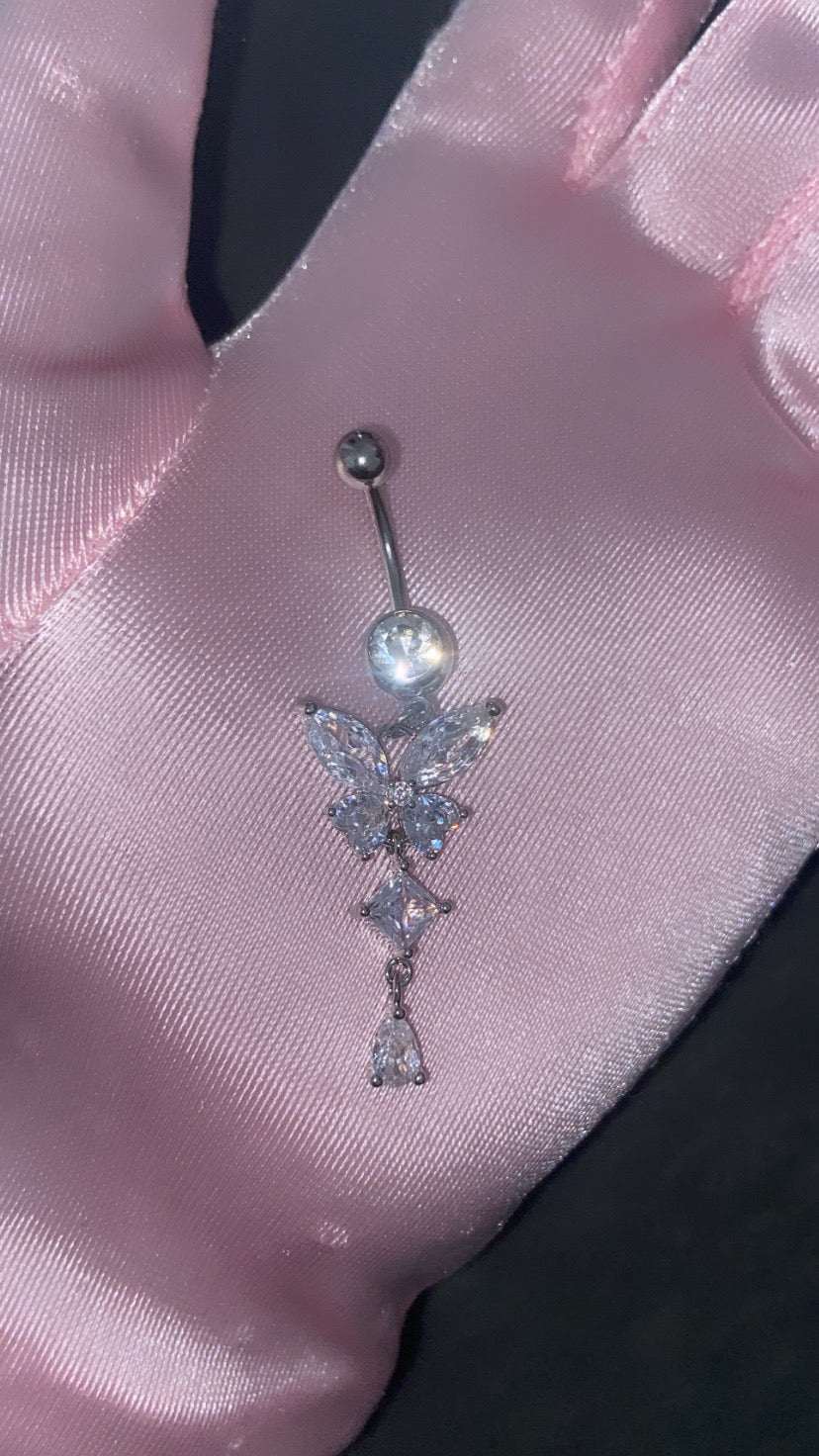 Mariposa Bauchnabelpiercing