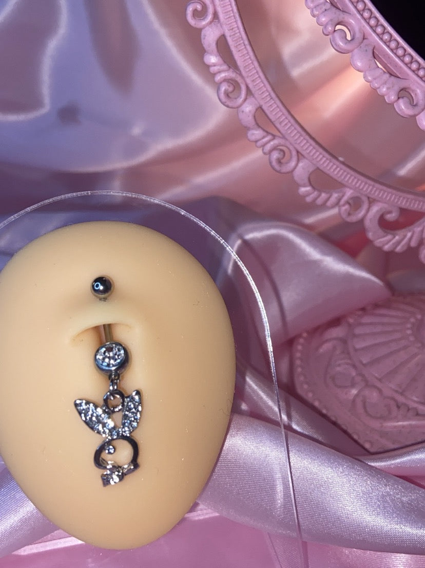 Playbunny Bauchnabelpiercing