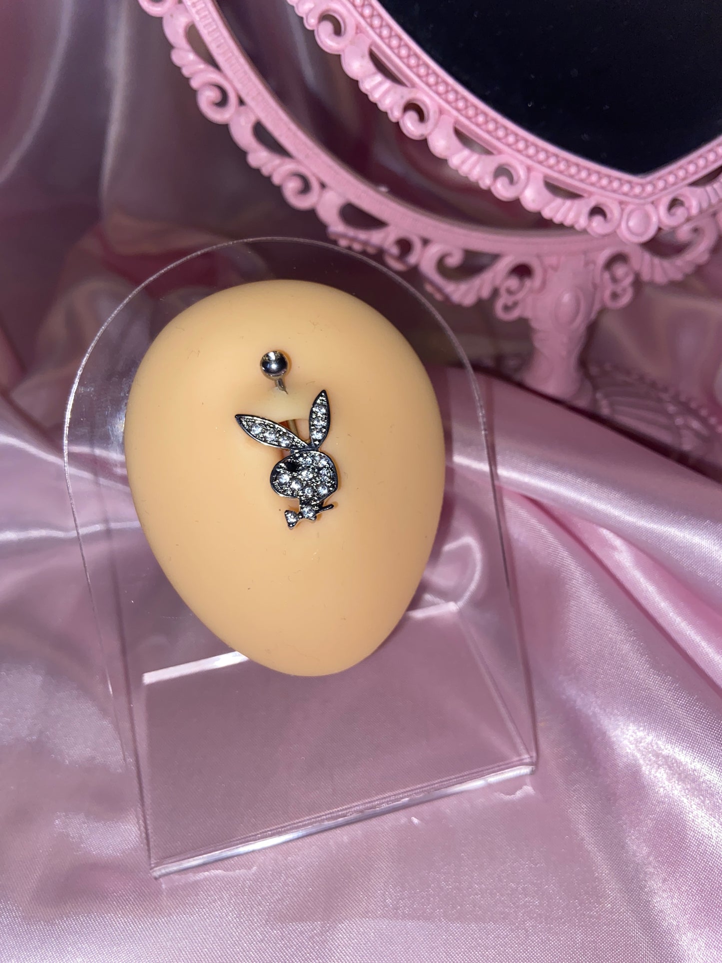 Hot Bunny Bauchnabelpiercing