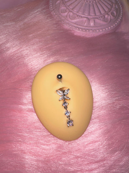 Little Mariposa Bauchnabelpiercing