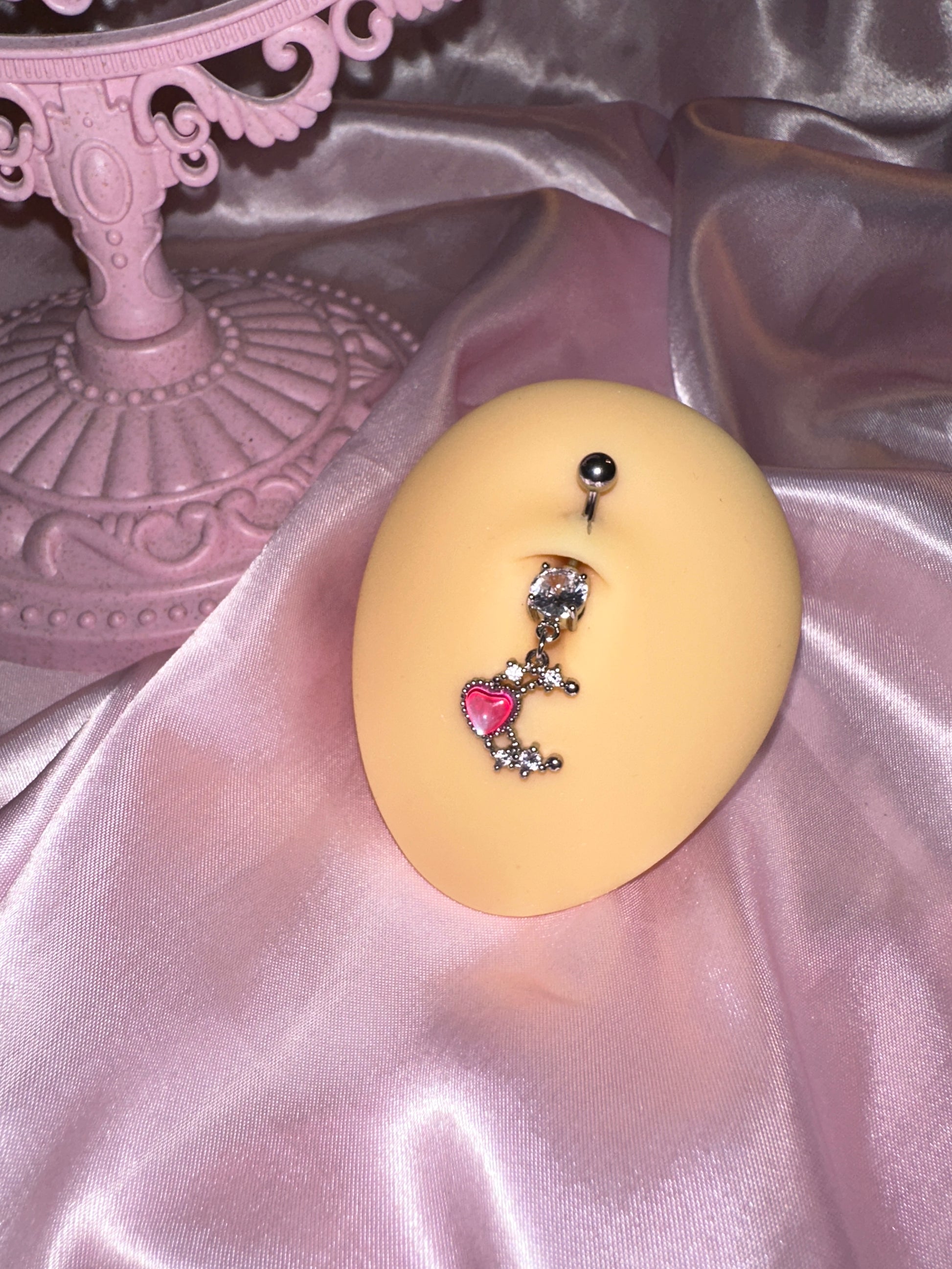 Moon Heart Bauchnabelpiercing Bild 2