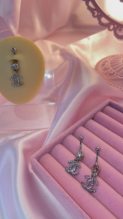 Double C Bauchnabelpiercing